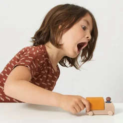 Lubulona Camión madera naranja Lubu con figura