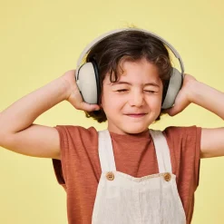 Kreafunk Cascos protectores anti ruido Hush arena marfil