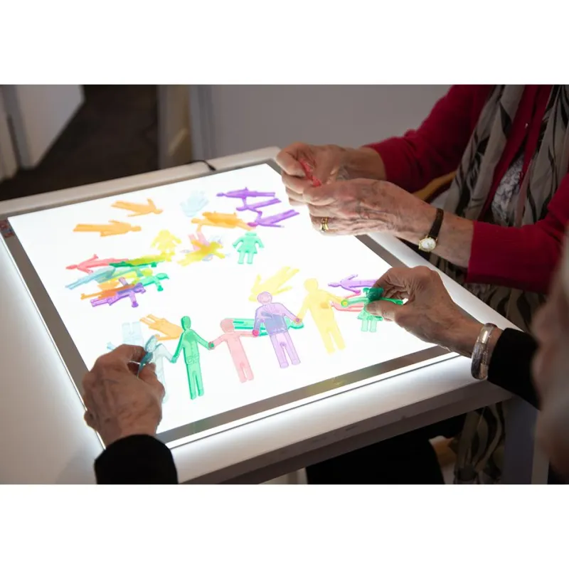 Tickit Figuras personas de colores translúcidos de silicona 36 piezas