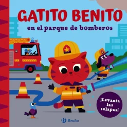 Gatito Benito en el parque de bomberos