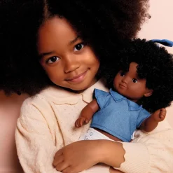 Djeco Muñeca Janet con conjunto azul y blanco 32cm.