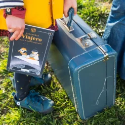 Me and Mine Pasaporte viajero