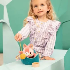 Lilliputiens Peluche gata Jeanne con cesta y accesorios tela