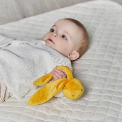 Kaloo Sonajero pelota conejito ocre